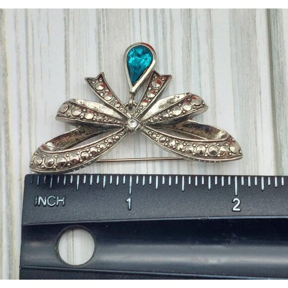 Beautiful Avon Silver Tone Studded Bow Brooch Blue Teardrop Dangle Crystal 2" - Picture 6 of 6
